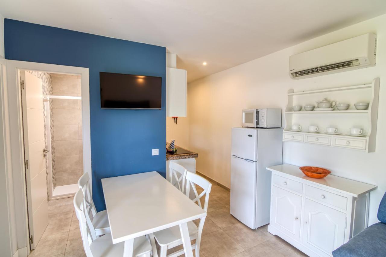 קאלאן בוש Apartamentos Las Golondrinas מראה חיצוני תמונה
