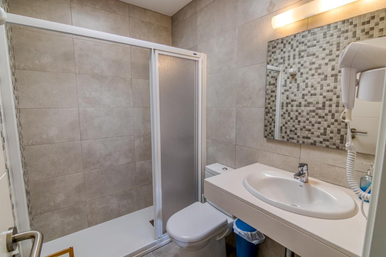 קאלאן בוש Apartamentos Las Golondrinas מראה חיצוני תמונה